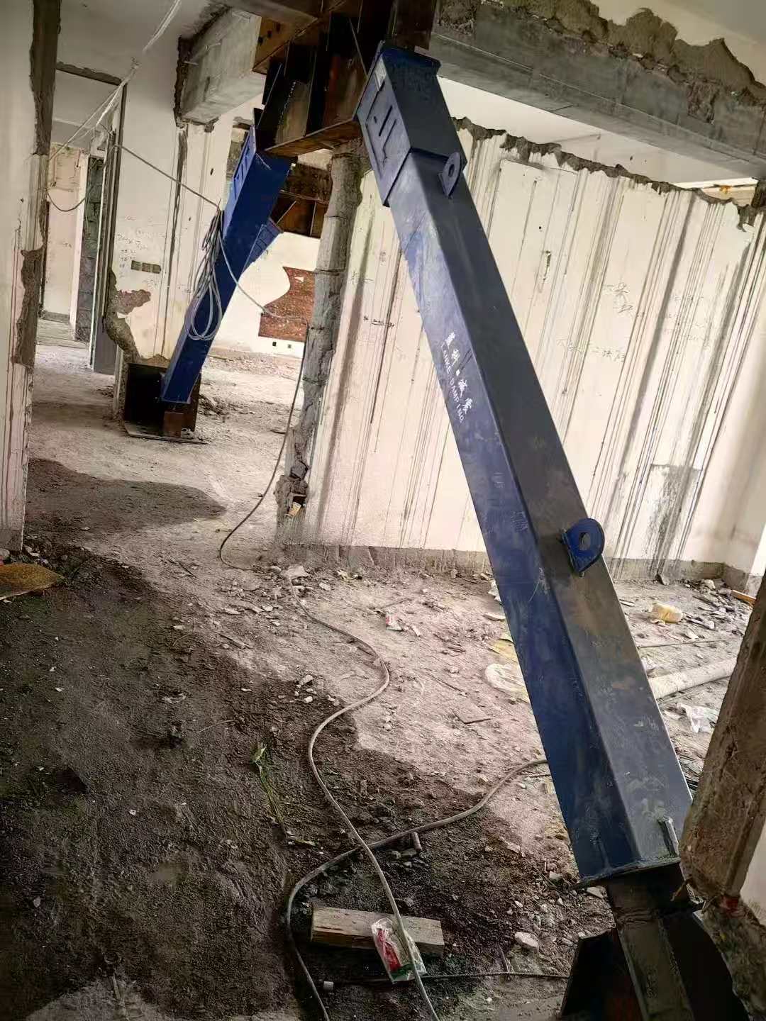 乾县柱子粘钢加固施工工艺